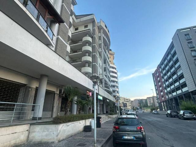 Locale Commerciale in vendita a Quartiere Tribunale, Calabria