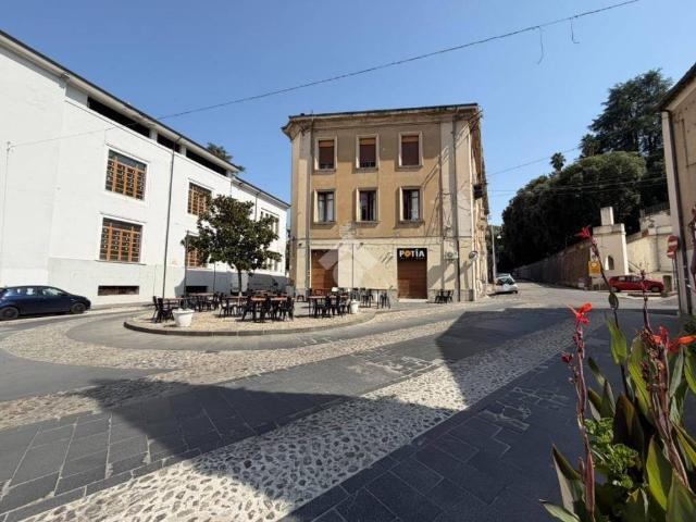Locale Commerciale in vendita a Casali di Cosenza, Calabria