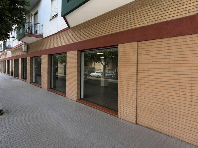 Locale Commerciale in vendita a Popilia, Calabria