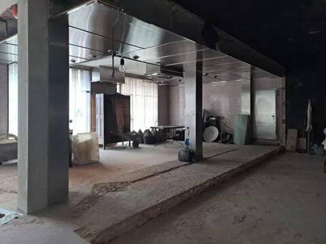 Locale Commerciale in vendita a Piemonte, Cuneo