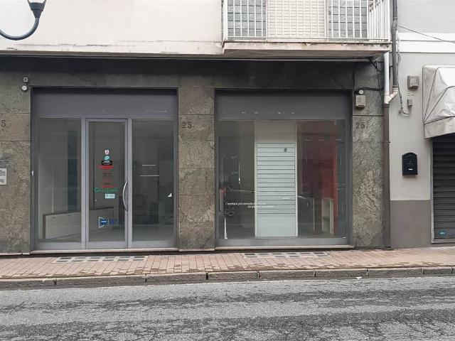 Locale Commerciale in vendita a Polle, Piemonte
