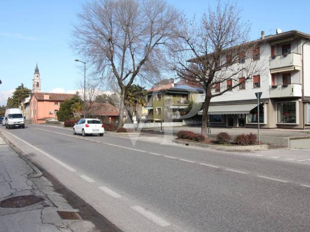 Locale Commerciale in vendita a Costabissara, Veneto