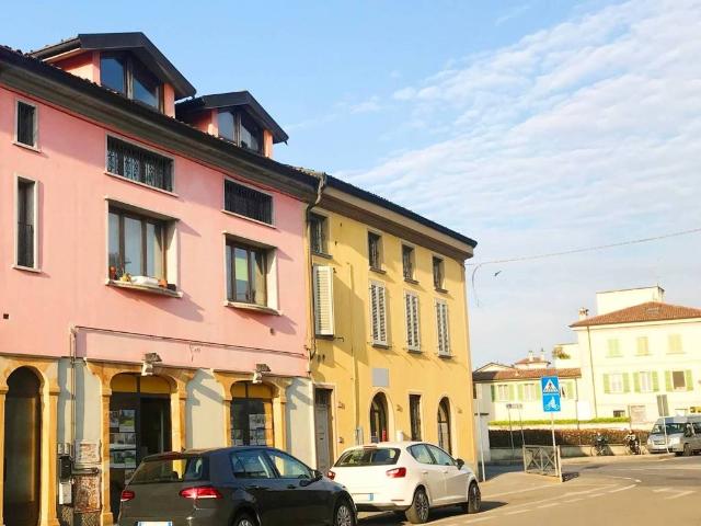 Locale Commerciale in vendita a Crema Nuova, Crema