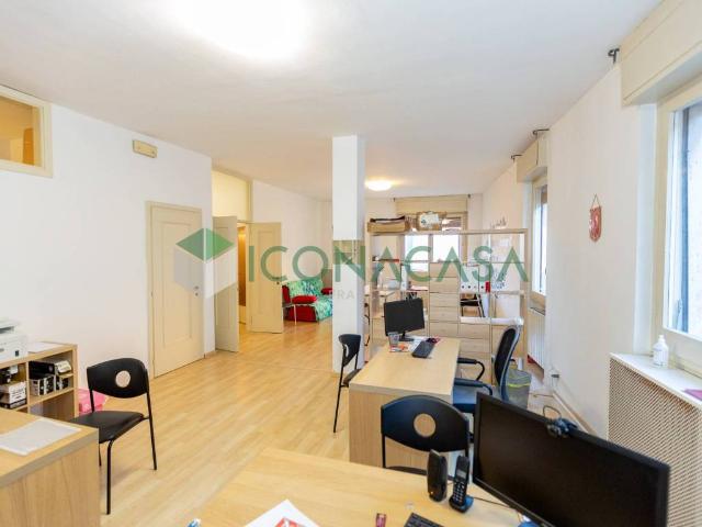 Locale Commerciale in vendita a Le Villette, Crema