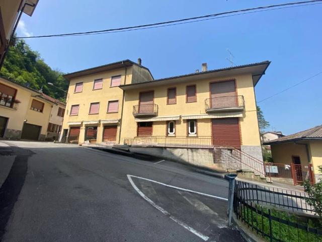 Locale Commerciale in vendita a Comunità Montana del Piambello, Cremenaga