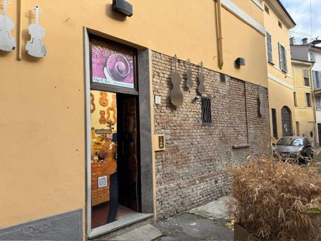 Locale Commerciale in vendita a Centro Storico, Cremona