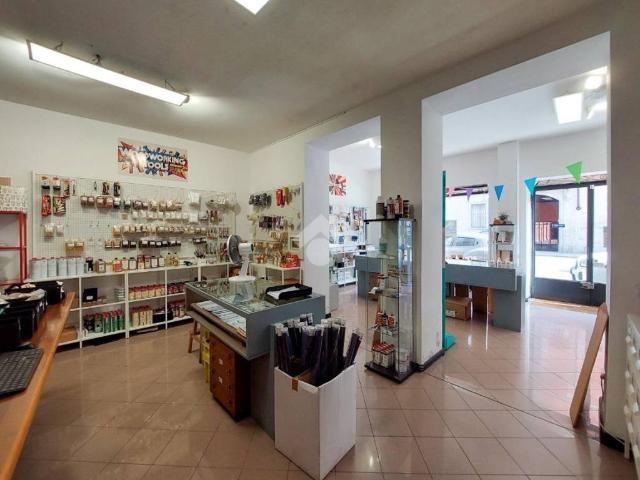 Locale Commerciale in vendita a Centro Storico, Cremona