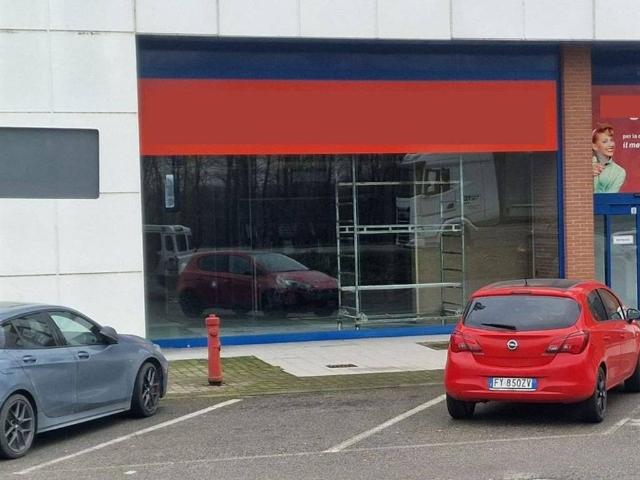 Locale Commerciale in vendita a San Felice, Cremona
