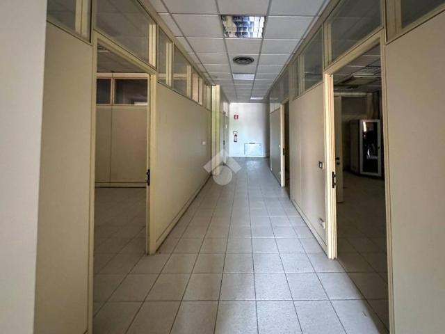 Locale Commerciale in vendita a Zaist, Cremona