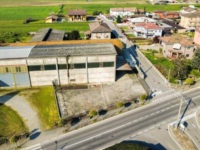 Locale Commerciale in vendita a Cremosano, Lombardia