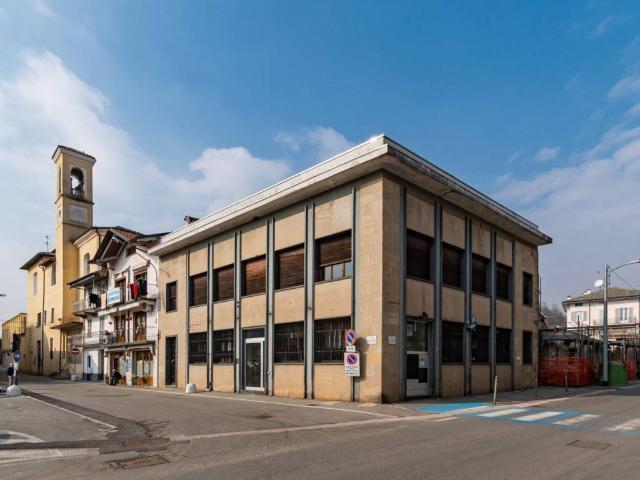 Locale Commerciale in vendita a Piemonte, Biella