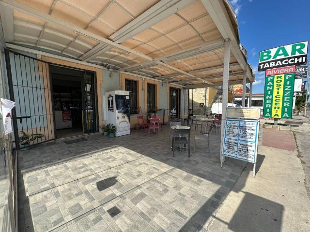Locale Commerciale in vendita a Calabria, Catanzaro