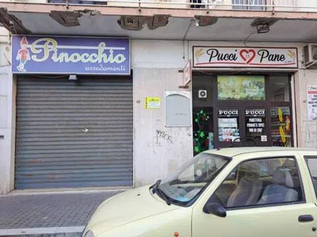 Locale Commerciale in vendita a Marinella, Calabria