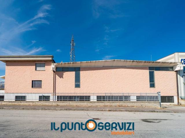 Locale Commerciale in vendita a Piemonte, Cuneo
