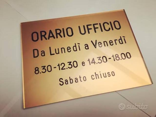 Locale Commerciale in vendita a Cuneo Centro, Piemonte