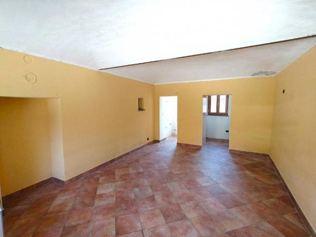 Locale Commerciale in vendita a Piemonte, Cuneo