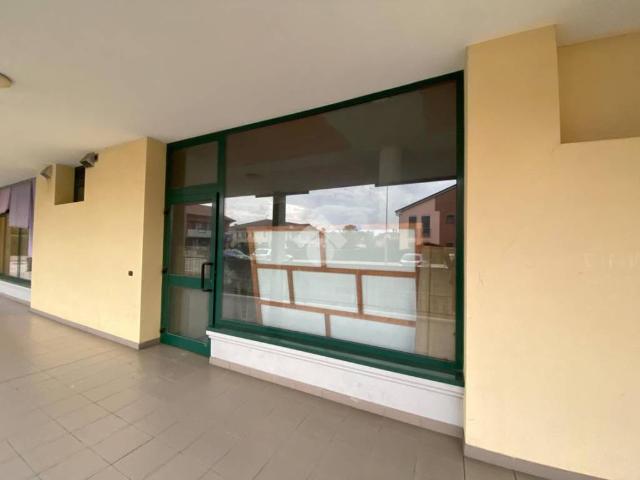 Locale Commerciale in vendita a Curtarolo, Veneto