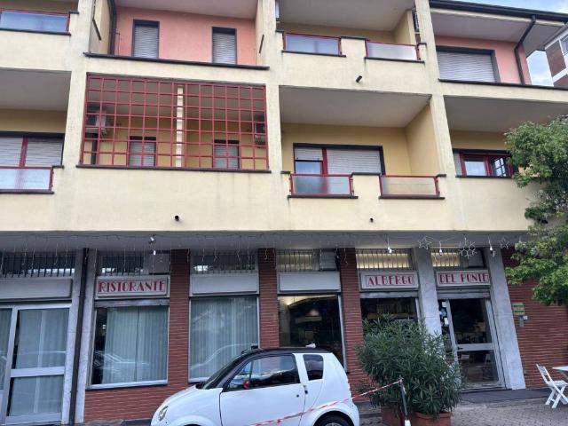 Locale Commerciale in vendita a Zona Omogenea Milano Nord, Cusano Milanino