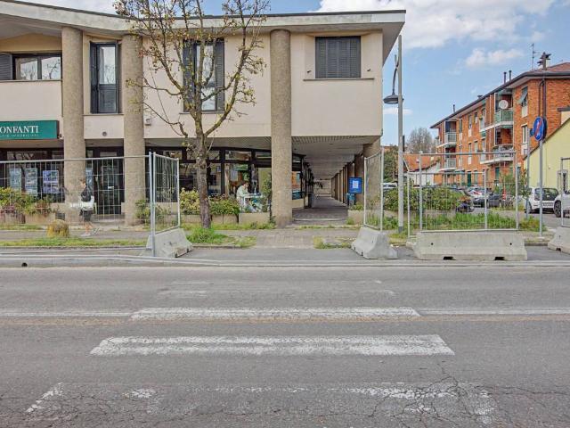 Locale Commerciale in vendita a Zona Omogenea Milano Nord, Cusano Milanino