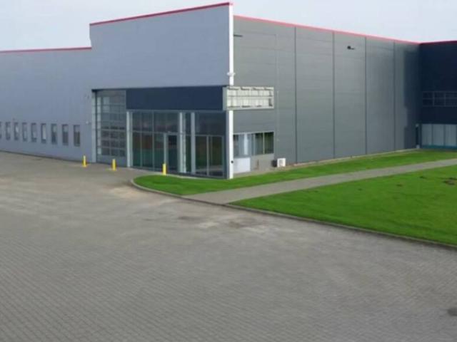 Locale Commerciale in vendita a Dalmine, Lombardia