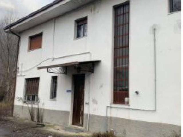 Locale Commerciale in vendita a Comunità montana della valle Camonica, Darfo