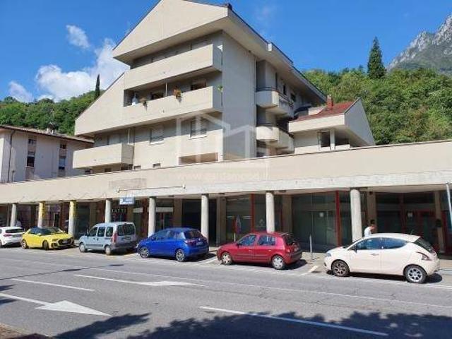 Locale Commerciale in vendita a Comunità montana della valle Camonica, Darfo