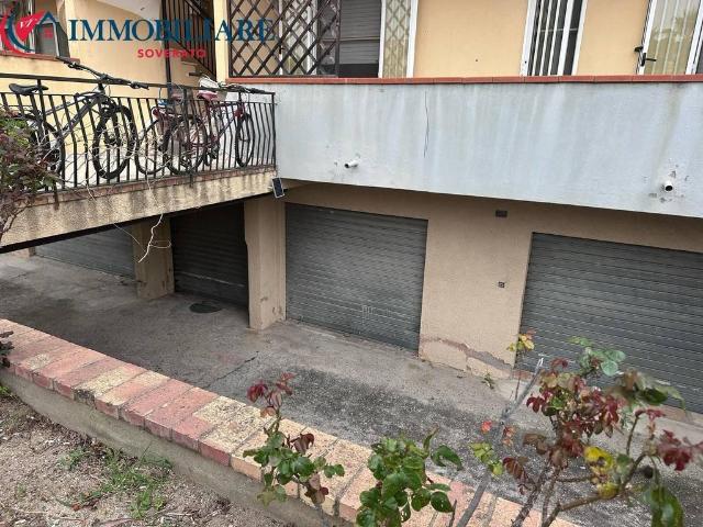 Locale Commerciale in vendita a Calabria, Catanzaro