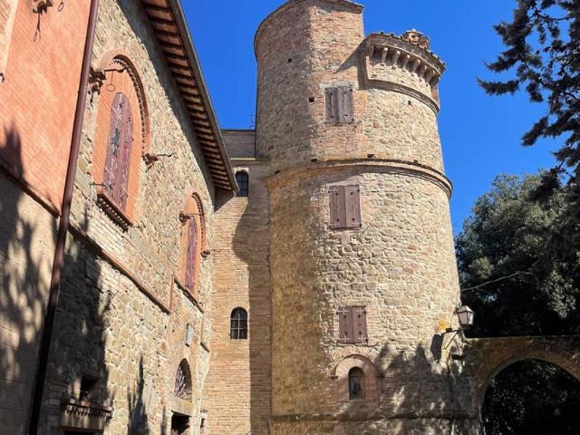 Palazzo in vendita a Castelleone, Deruta