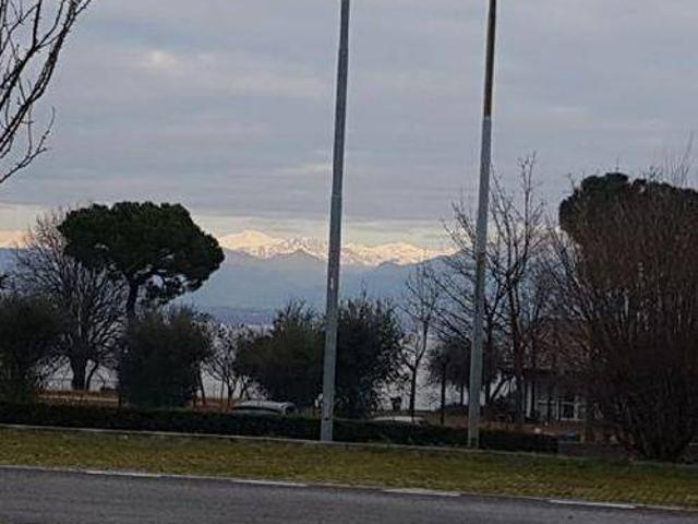 Locale Commerciale in vendita a Desenzano Del Garda, Lombardia