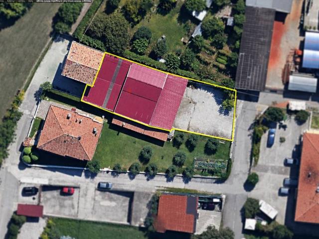 Locale Commerciale in vendita a Desenzano Del Garda, Lombardia
