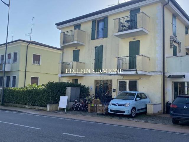 Locale Commerciale in vendita a Rivoltella del Garda, Desenzano Del Garda