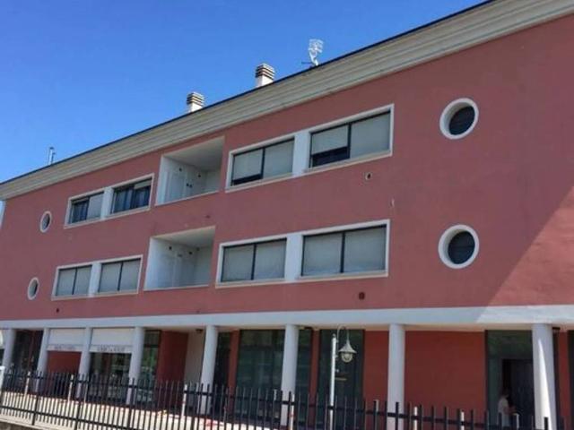Locale Commerciale in vendita a Desenzano Del Garda, Lombardia