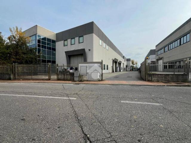 Locale Commerciale in vendita a Varone, Desenzano Del Garda