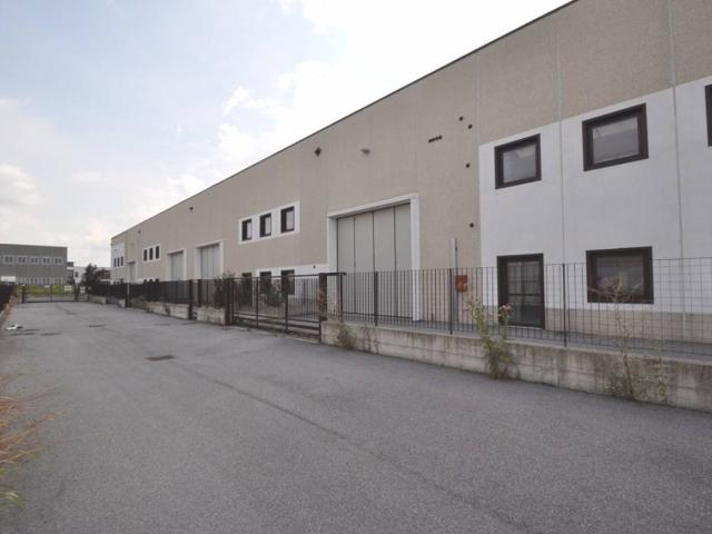 Locale Commerciale in vendita a Desenzano Del Garda, Lombardia
