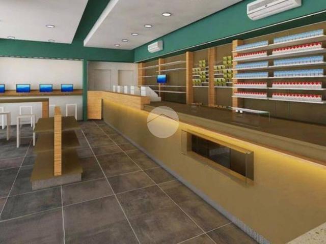 Locale Commerciale in vendita a Vicina, Desenzano Del Garda