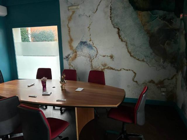 Locale Commerciale in vendita a Rivoltella del Garda, Desenzano Del Garda