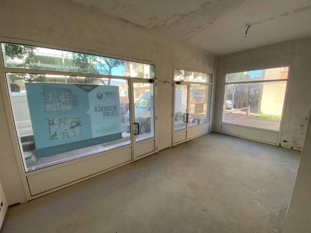 Locale Commerciale in vendita a Diano Calderina, Diano Marina