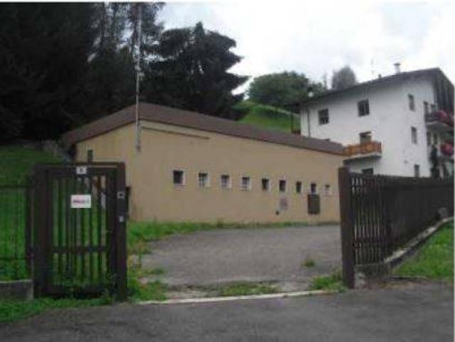 Locale Commerciale in vendita a Comunità della Valle di Sole, Dimaro