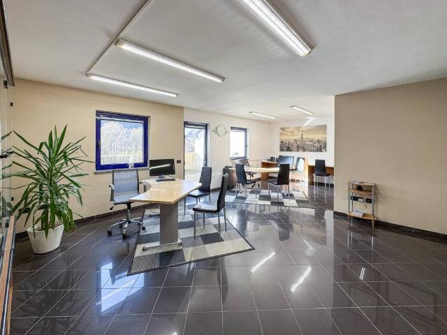 Locale Commerciale in vendita a Comunità della Valle di Sole, Monclassico