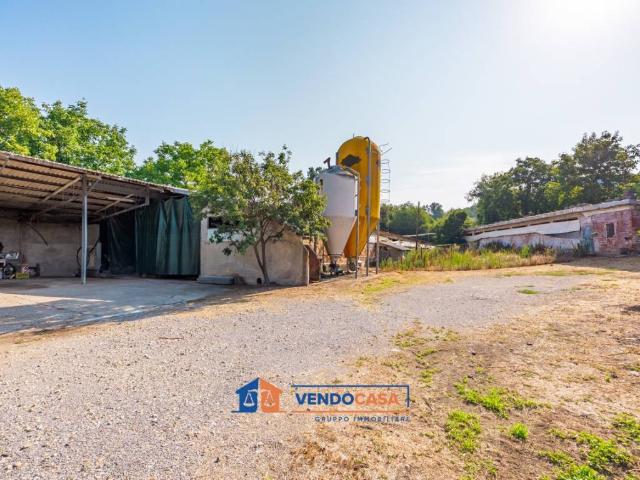 Locale Commerciale in vendita a Dogliani, Cuneo