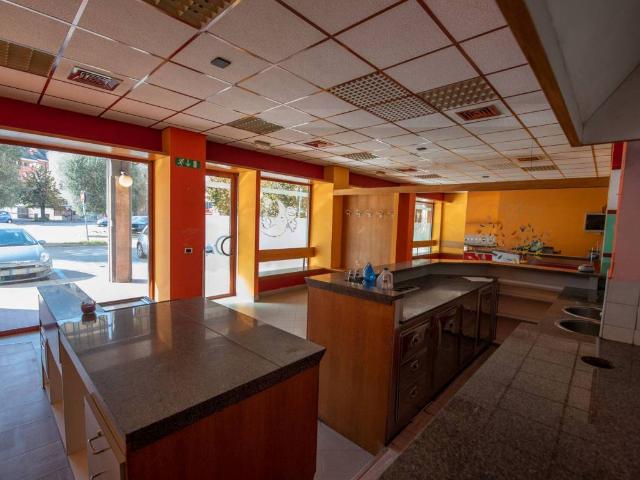 Locale Commerciale in vendita a Piemonte, Verbano-cusio-ossola