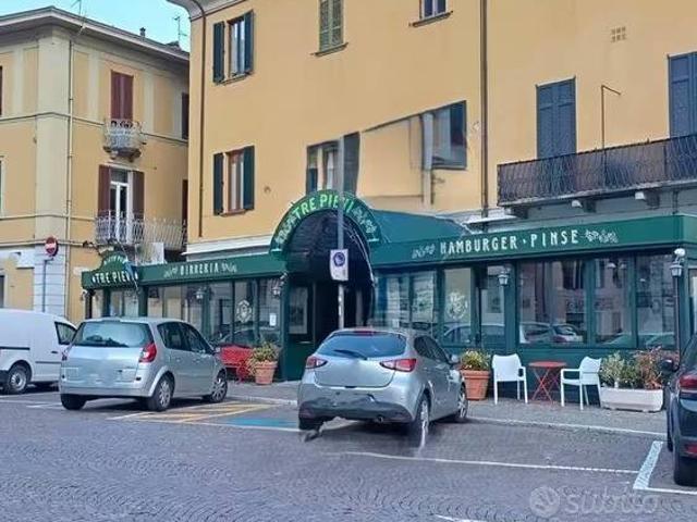 Locale Commerciale in vendita a Dongo, Lombardia