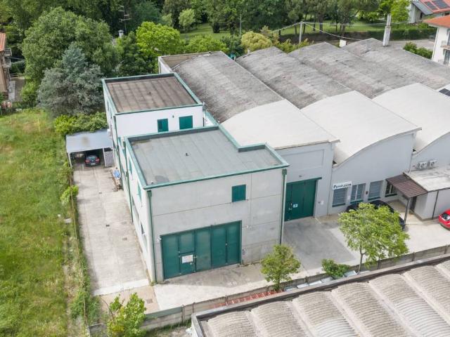 Locale Commerciale in vendita a Nuovo Circondario Imolese, Dozza Imolese