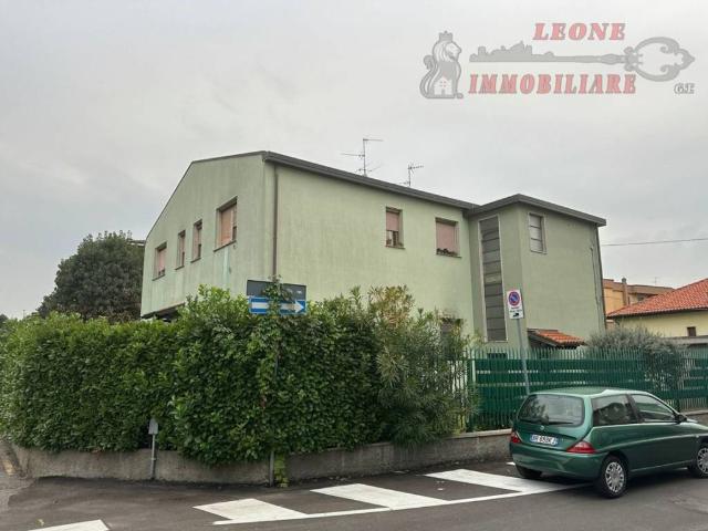 Locale Commerciale in vendita a Dresano, Lombardia