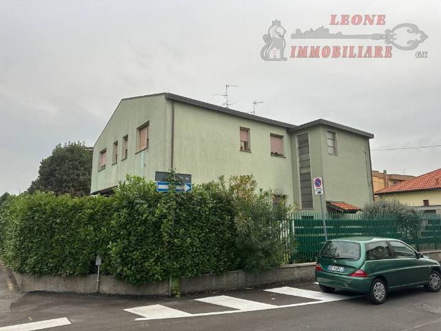 Locale Commerciale in vendita a Dresano, Lombardia