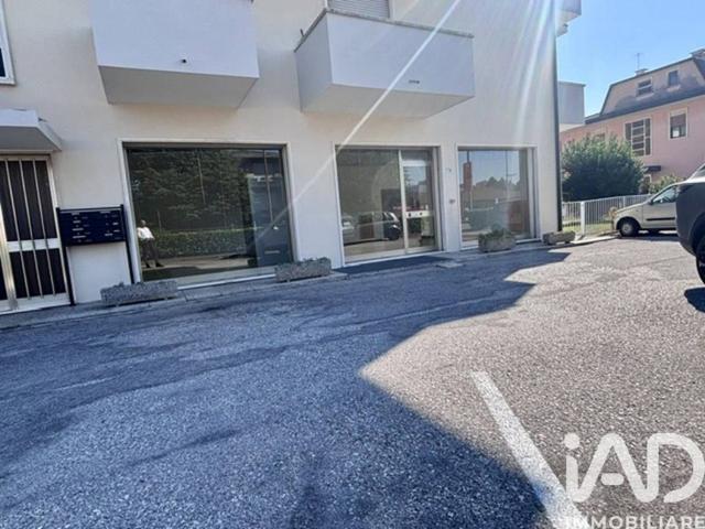 Locale Commerciale in vendita a Povolaro, Dueville