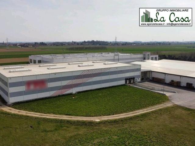 Locale Commerciale in vendita a Piemonte, Asti