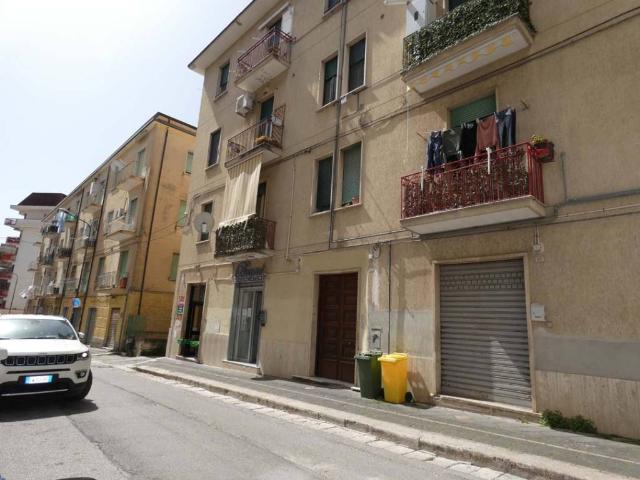 Locale Commerciale in vendita a Eboli, Campania