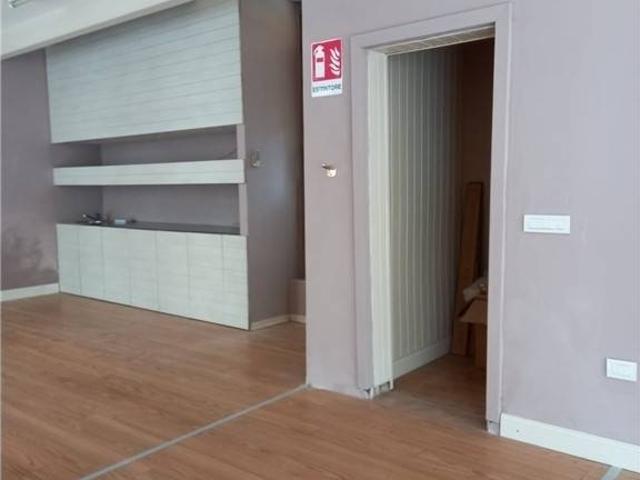 Locale Commerciale in vendita a Unione dei Comuni Circondario dell'Empolese Valdelsa, Empoli