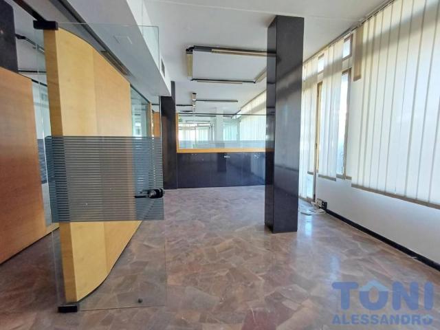 Locale Commerciale in vendita a Unione dei Comuni Circondario dell'Empolese Valdelsa, Empoli